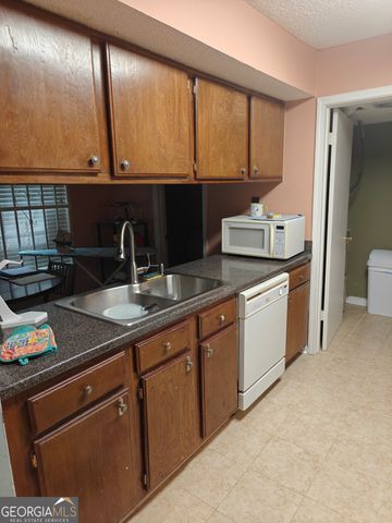 887 Brandy Oaks Lane, Stone Mountain, GA 30088