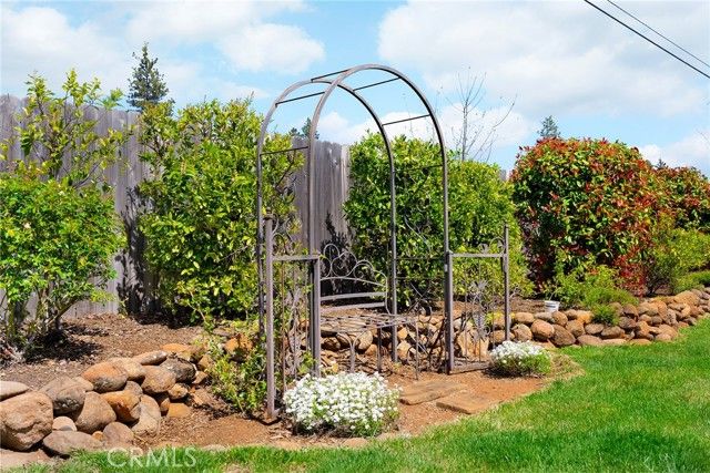 1869 Vineyard Drive, Paradise, CA 95969