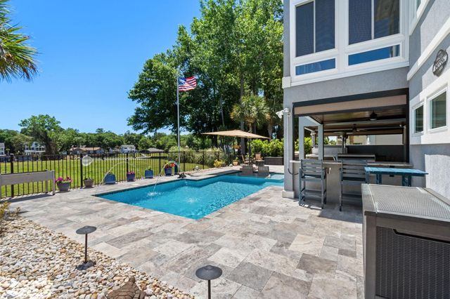 2200 Via Palma Dr., North Myrtle Beach, SC 29582