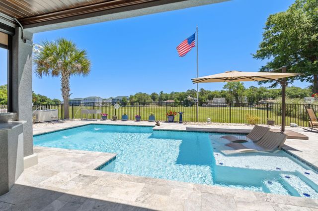 2200 Via Palma Dr., North Myrtle Beach, SC 29582