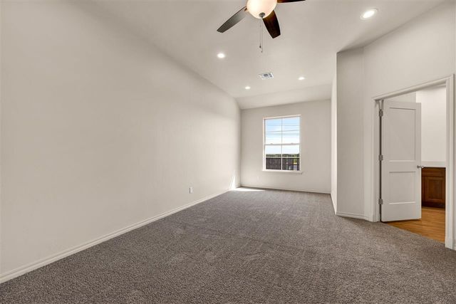 4014 SW Mesquite Dr, Lawton, OK 73505