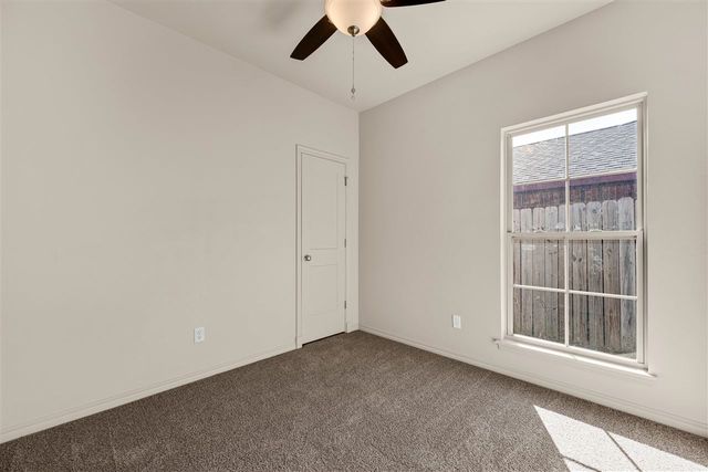 4014 SW Mesquite Dr, Lawton, OK 73505