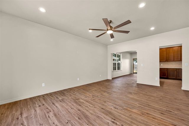 4014 SW Mesquite Dr, Lawton, OK 73505