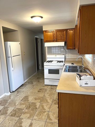 11549 S Laflin Street, Chicago, IL 60643