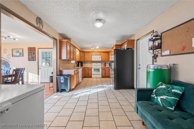 111 Oak Street, Arkoma, OK 74901