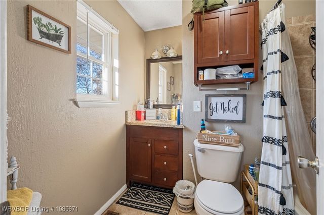 111 Oak Street, Arkoma, OK 74901