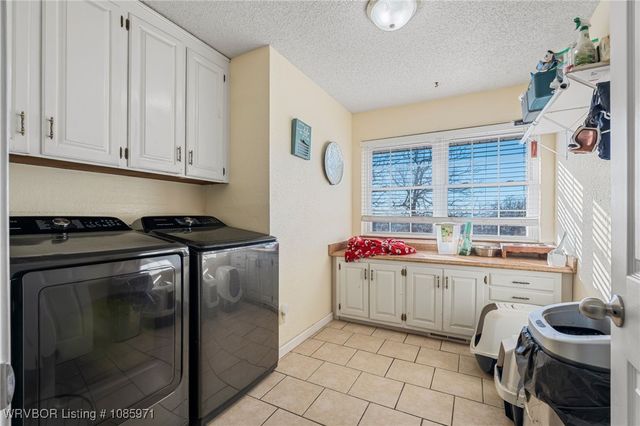 111 Oak Street, Arkoma, OK 74901