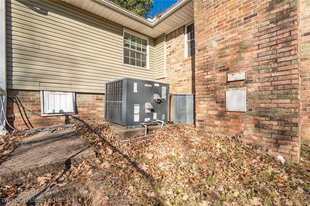 111 Oak Street, Arkoma, OK 74901