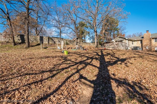 111 Oak Street, Arkoma, OK 74901