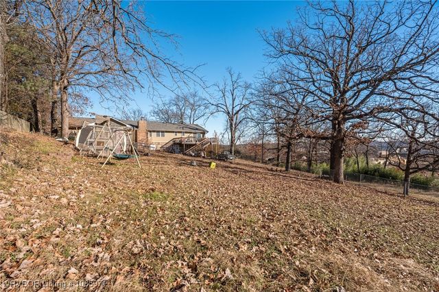 111 Oak Street, Arkoma, OK 74901