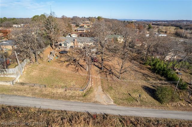 111 Oak Street, Arkoma, OK 74901