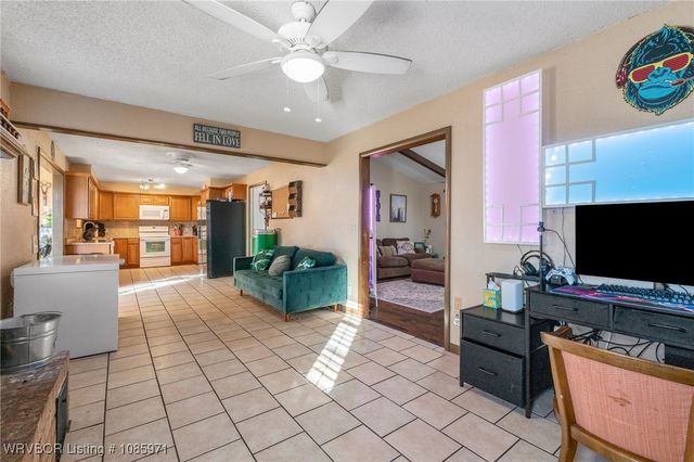 111 Oak Street, Arkoma, OK 74901