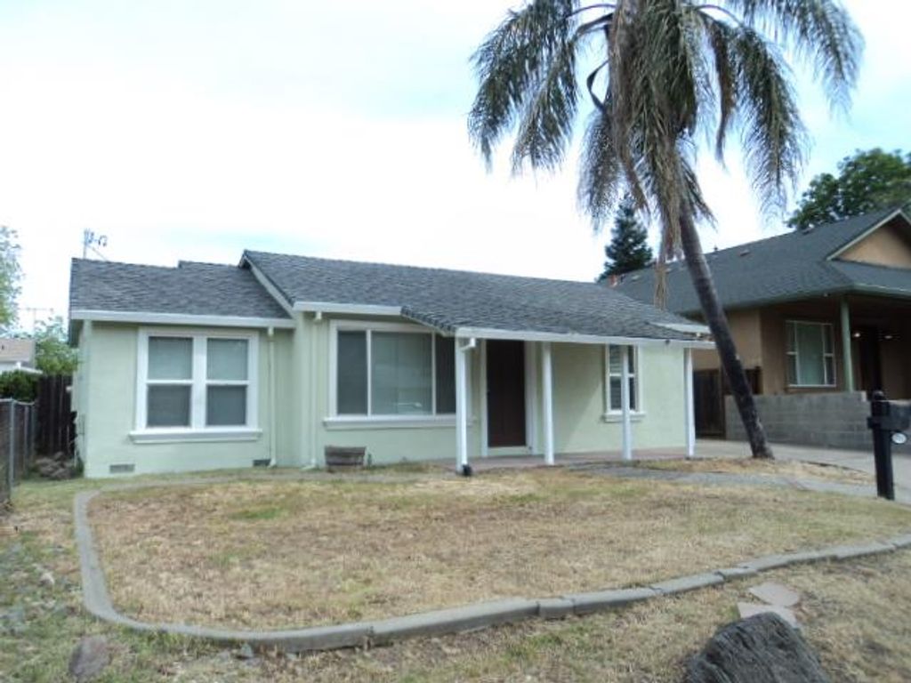 726 Grove Street, Roseville, CA 95678