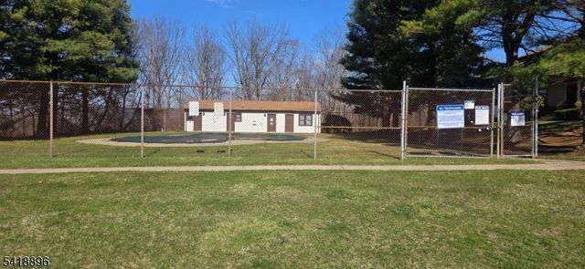 173 Cynthia Dr E, Mansfield Twp., NJ 07840