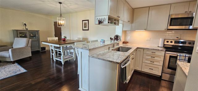 36750 US HIGHWAY 19 N 4-102, Palm Harbor, FL 34683