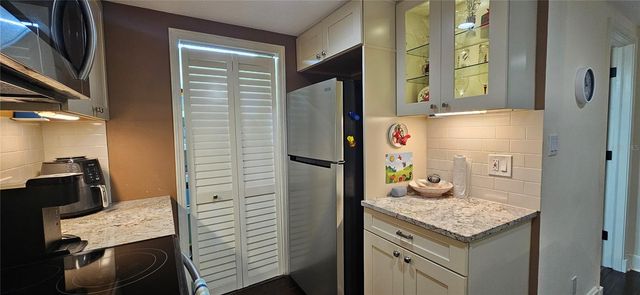 36750 US HIGHWAY 19 N 4-102, Palm Harbor, FL 34683