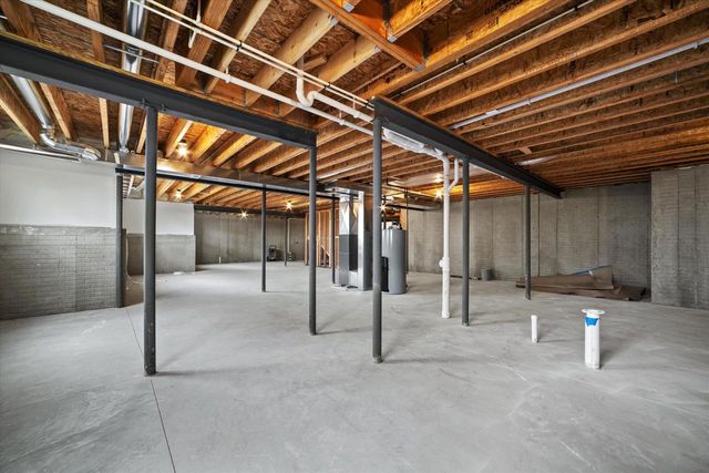 N66W20955 Sweet Clover DRIVE, Menomonee Falls, WI 53051