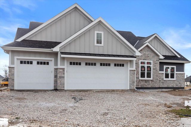 N66W20955 Sweet Clover DRIVE, Menomonee Falls, WI 53051