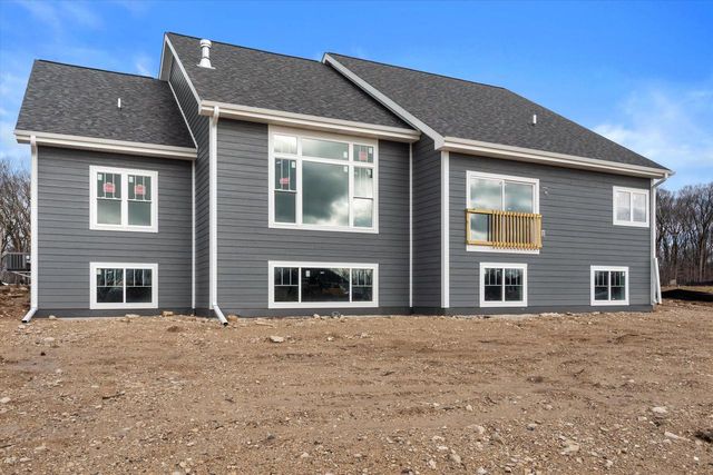 N66W20955 Sweet Clover DRIVE, Menomonee Falls, WI 53051