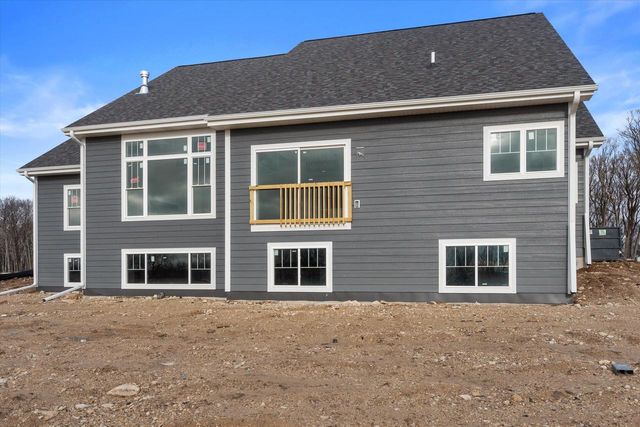 N66W20955 Sweet Clover DRIVE, Menomonee Falls, WI 53051