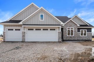N66W20955 Sweet Clover DRIVE, Menomonee Falls, WI 53051