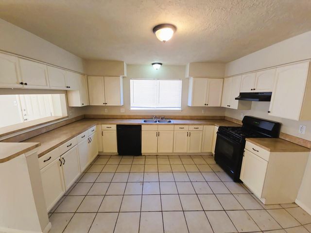 18915 Oak Bower Drive, Humble, TX 77346