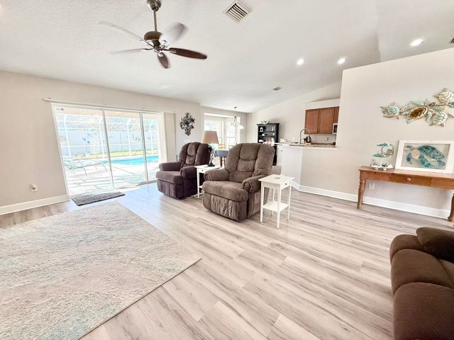 209 Saranac Ln, St Augustine, FL 32086