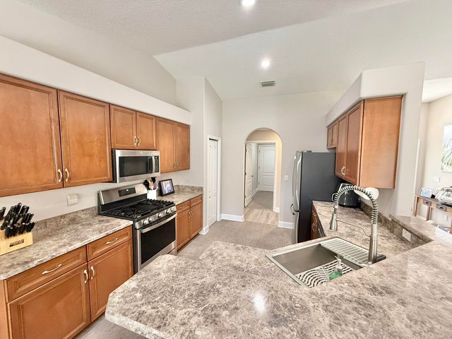 209 Saranac Ln, St Augustine, FL 32086