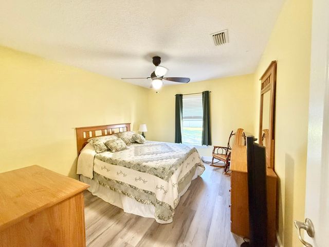 209 Saranac Ln, St Augustine, FL 32086