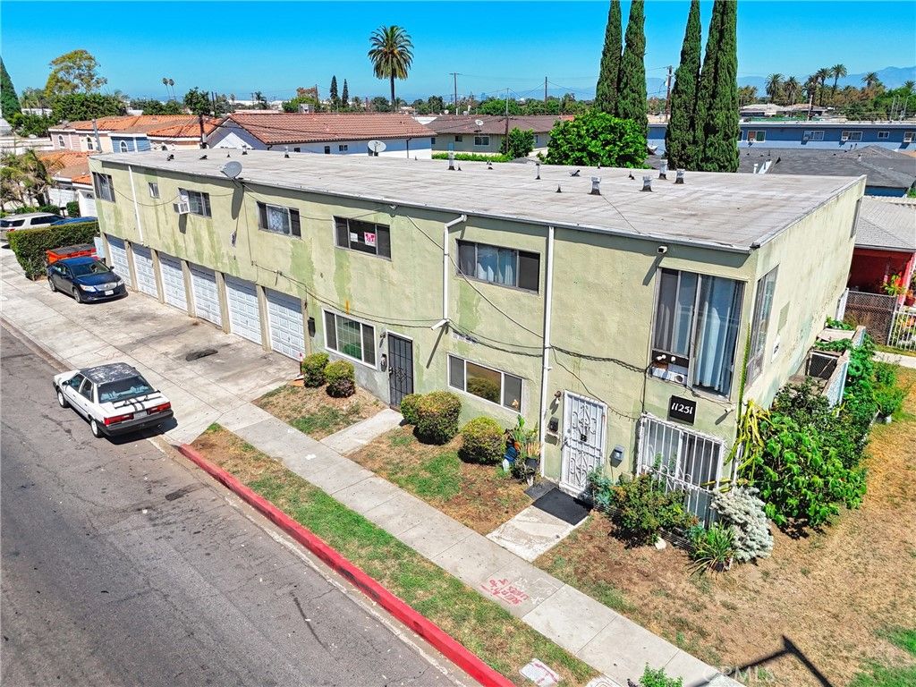11251 State, Lynwood, CA 90262 — photo 3