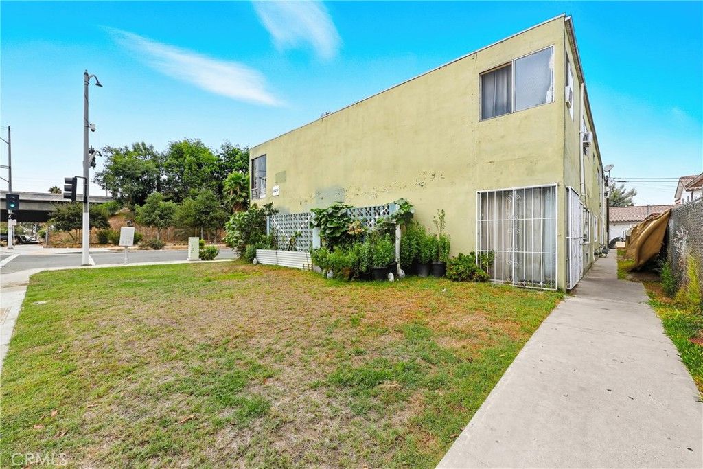 11251 State, Lynwood, CA 90262 — photo 4