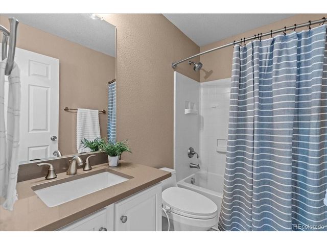 1798 Hogan Ct, Castle Rock, CO 80109