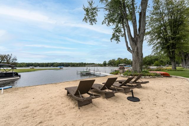 10226 Tomkinson Drive, Pavilion Twp, MI 49088