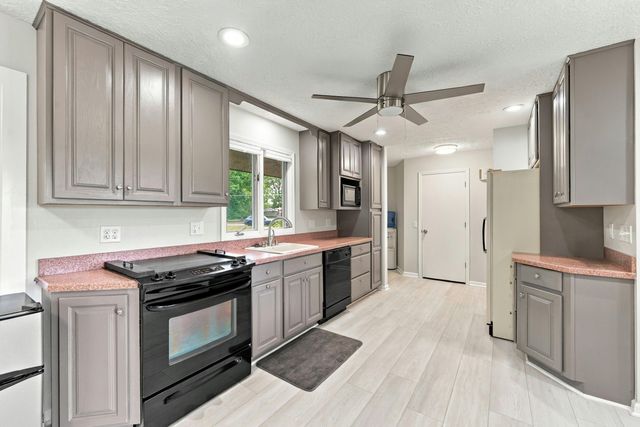 10226 Tomkinson Drive, Pavilion Twp, MI 49088