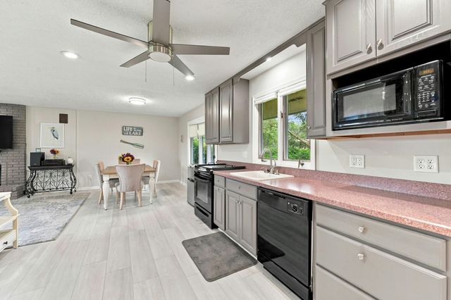 10226 Tomkinson Drive, Pavilion Twp, MI 49088
