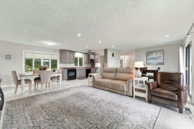 10226 Tomkinson Drive, Pavilion Twp, MI 49088