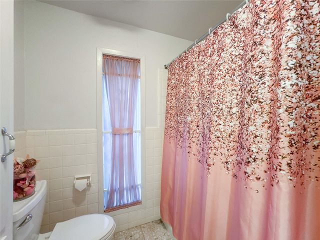 5126 Berry Creek Drive, Houston, TX 77017