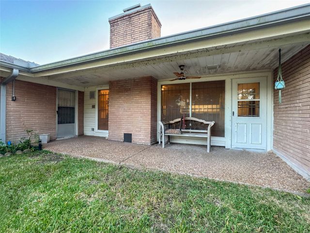 5126 Berry Creek Drive, Houston, TX 77017