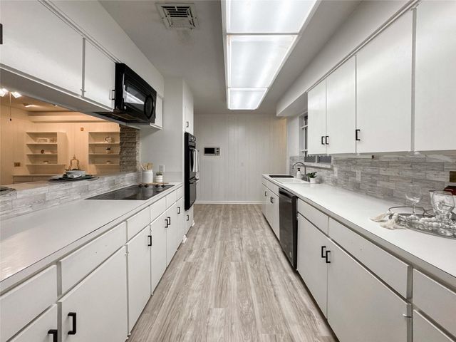 5126 Berry Creek Drive, Houston, TX 77017