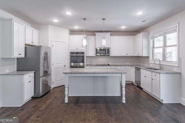 4293 Shandi Cove, Hoschton, GA 30548