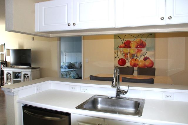 2802 Sarento Place 301, Palm Beach Gardens, FL 33410