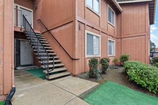 495 Cherry Ln #B, Manteca, CA 95337