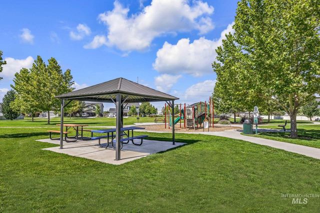 216 W Peach Springs St, Meridian, ID 83646