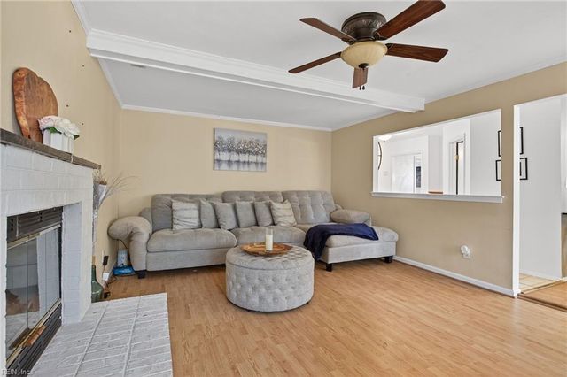 911 Edgewater DR, Newport News, VA 23602