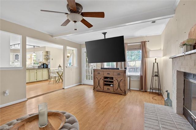 911 Edgewater DR, Newport News, VA 23602