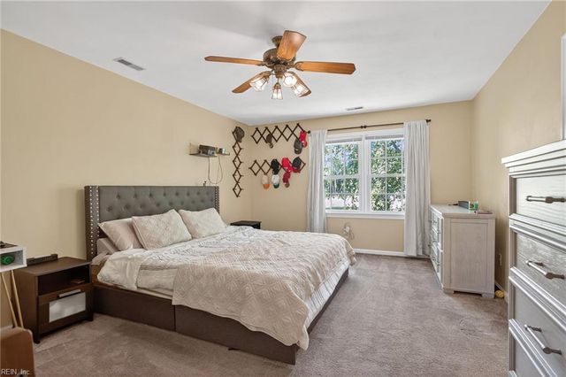 911 Edgewater DR, Newport News, VA 23602