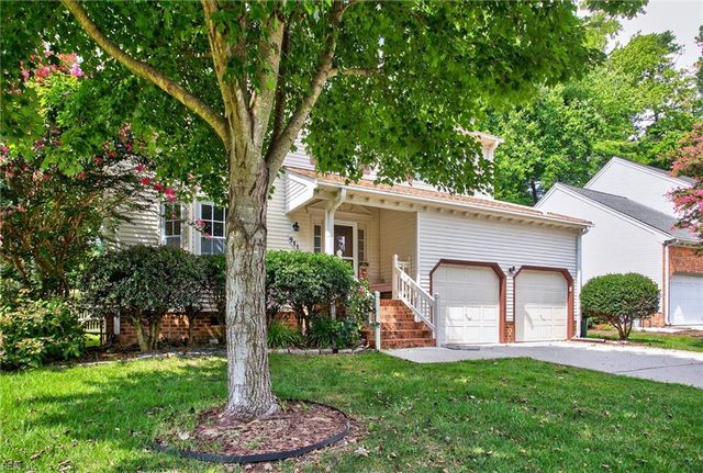 911 Edgewater DR, Newport News, VA 23602