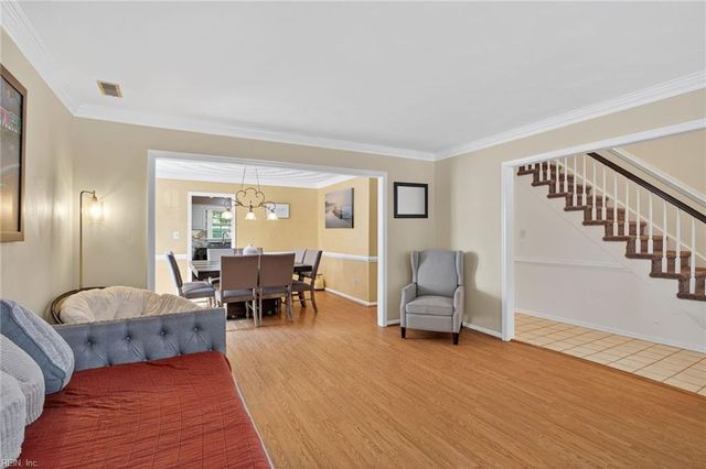 911 Edgewater DR, Newport News, VA 23602