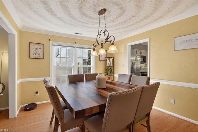 911 Edgewater DR, Newport News, VA 23602