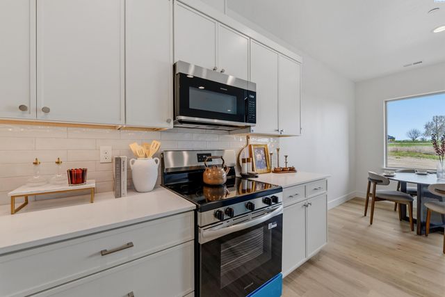 4521 Road 114, Pasco, WA 99301